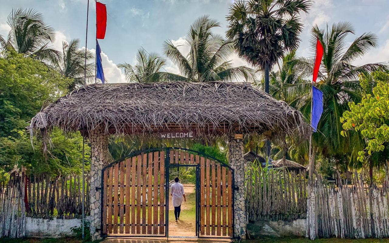 Ruuk Village คัลพิทิยา ภายนอก รูปภาพ